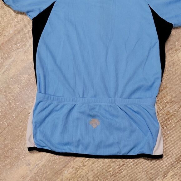 DESCENTE WOMENS POLY CYCLING TEE SIZE MEDIUM - Picture 6 of 7